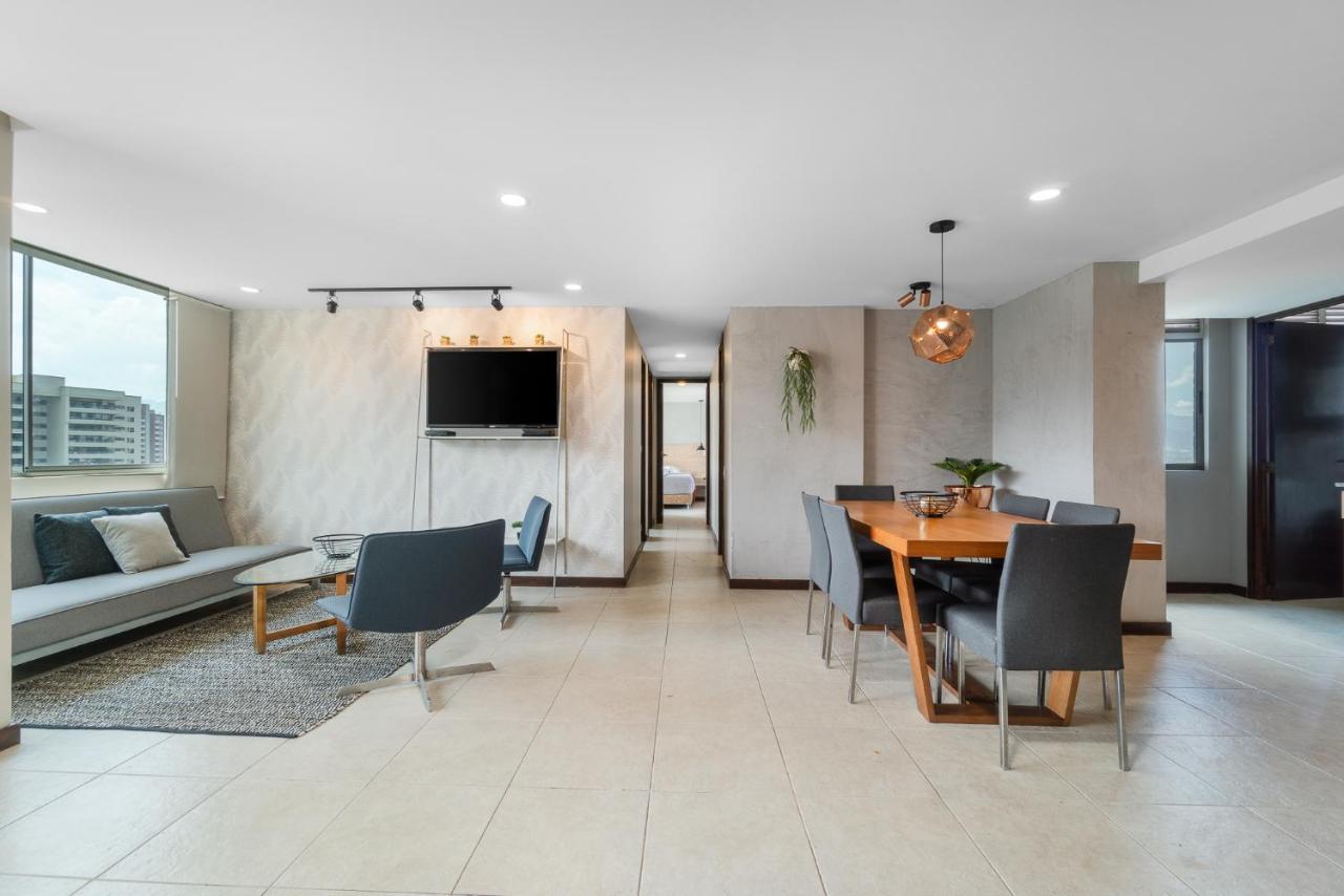 Apartamentos Poblado Alejandria By Housy Host Medellín Eksteriør bilde