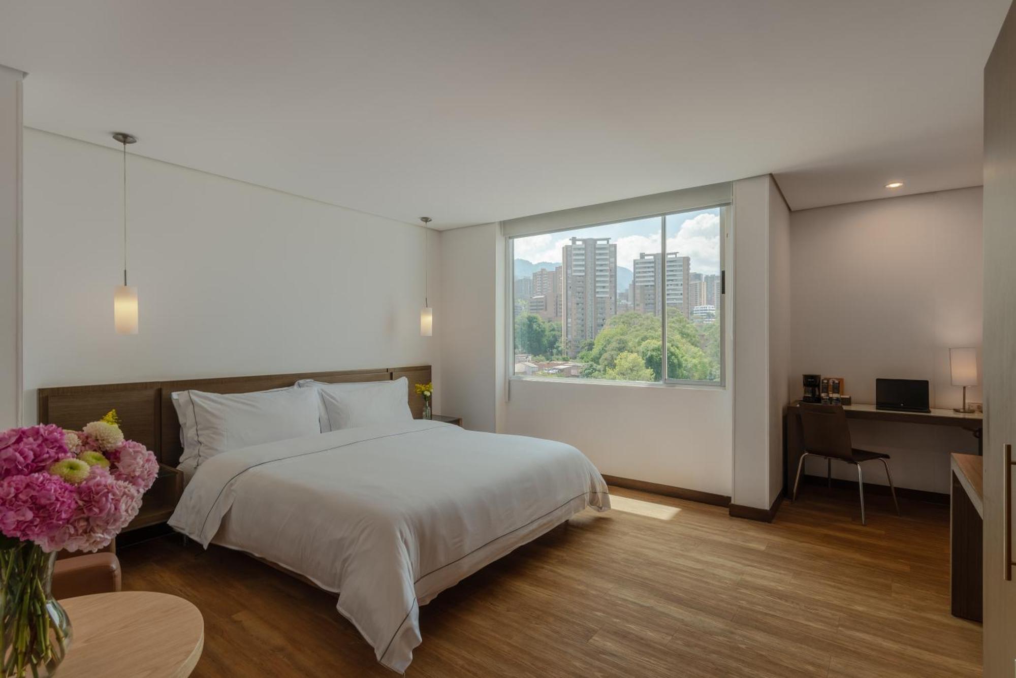 Apartamentos Poblado Alejandria By Housy Host Medellín Eksteriør bilde