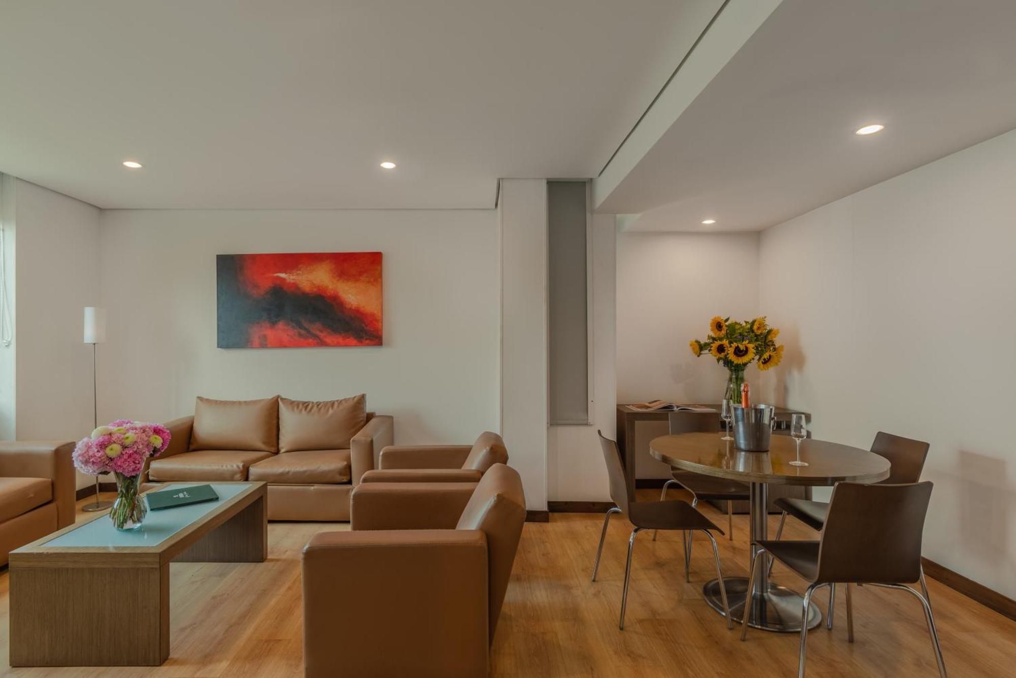 Apartamentos Poblado Alejandria By Housy Host Medellín Eksteriør bilde