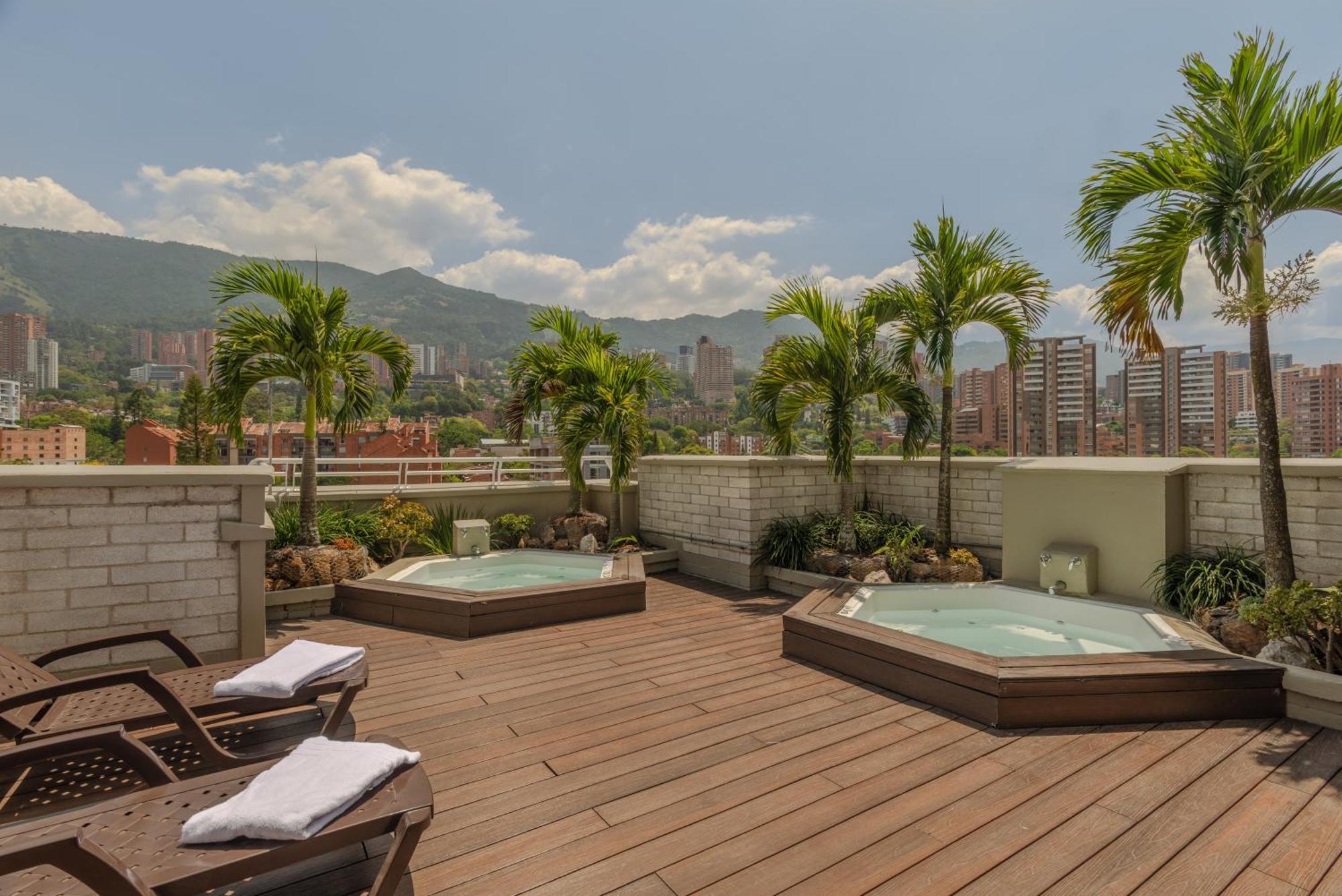 Apartamentos Poblado Alejandria By Housy Host Medellín Eksteriør bilde