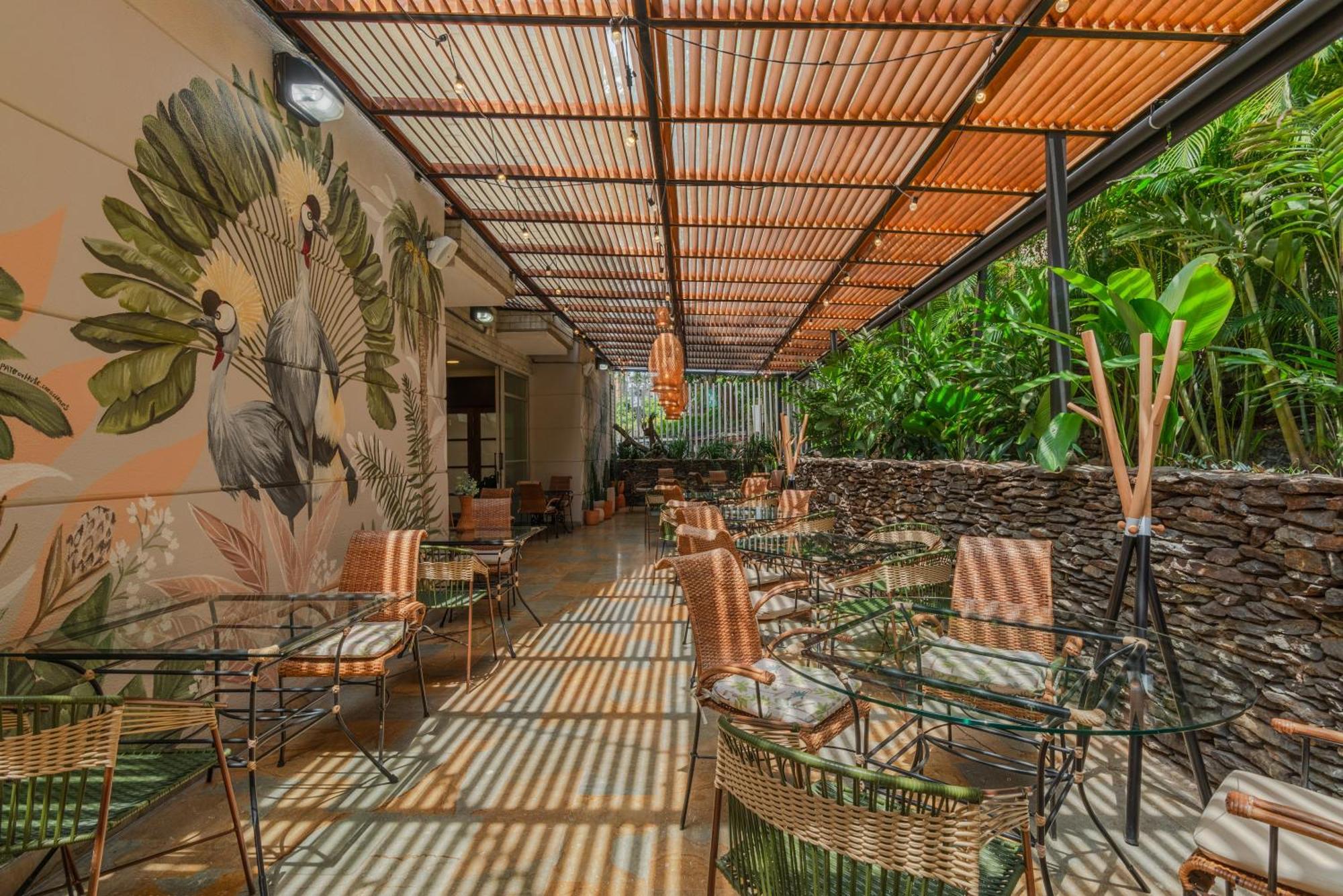 Apartamentos Poblado Alejandria By Housy Host Medellín Eksteriør bilde